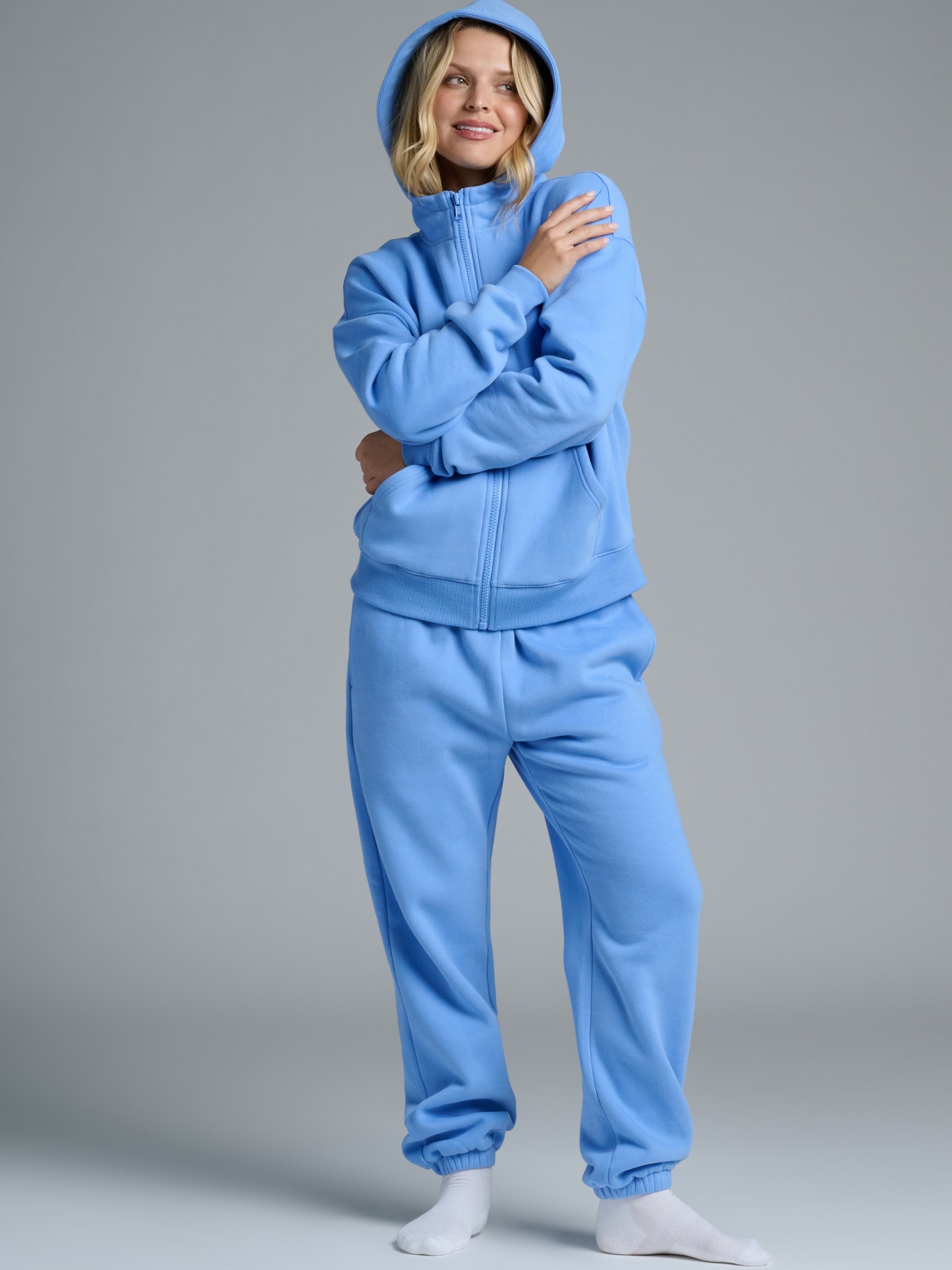 Comfrt Basic Crop Zip Hoodie with CloudTouch Fabric