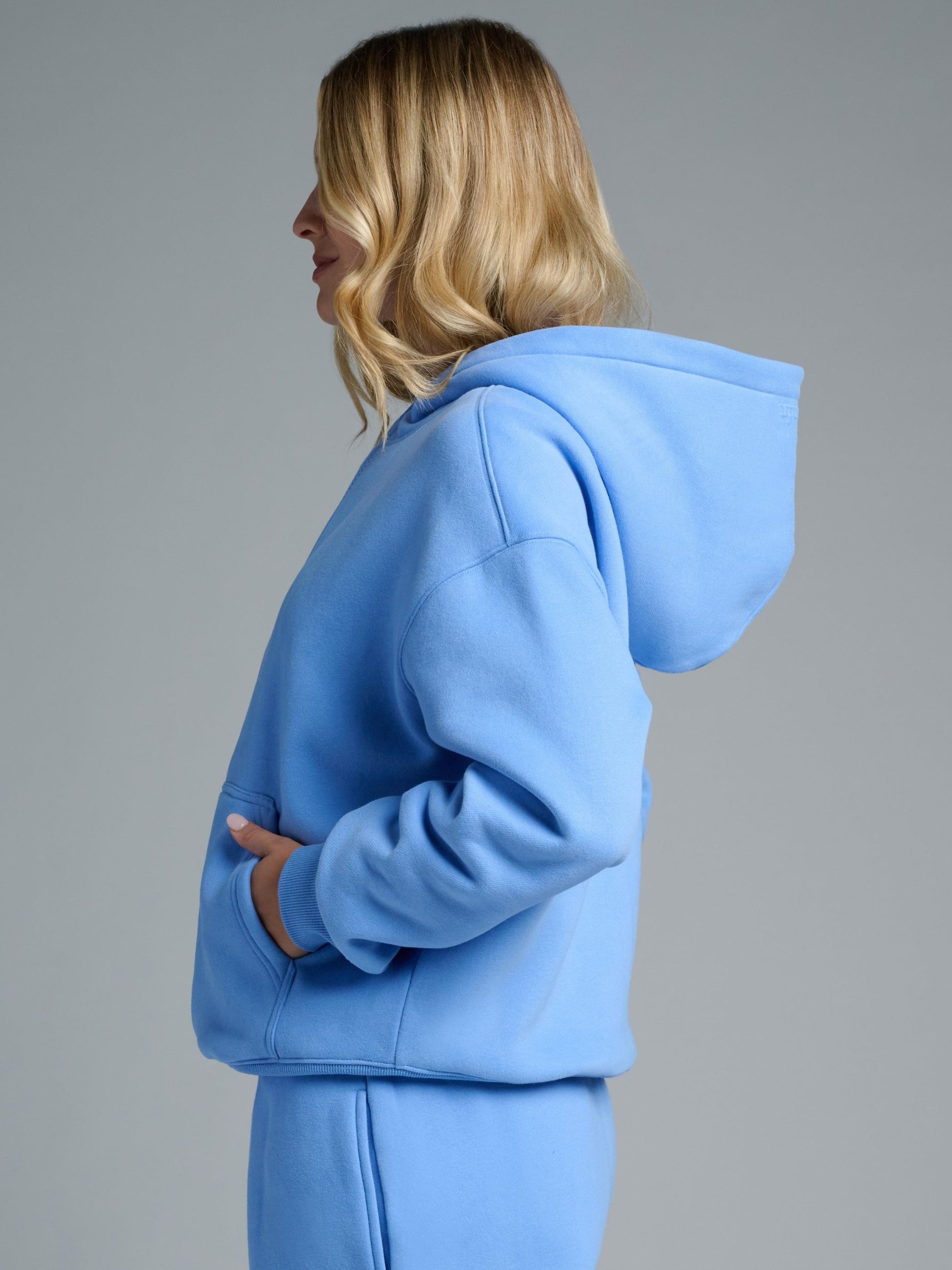 Comfrt Basic Crop Zip Hoodie with CloudTouch Fabric